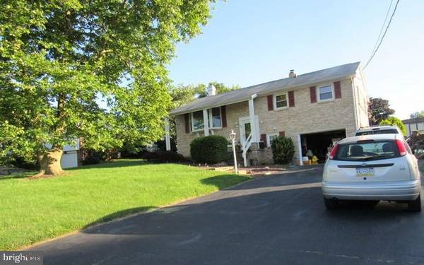 520 W HEATHERFIELD WAY, Red Lion, PA 17356