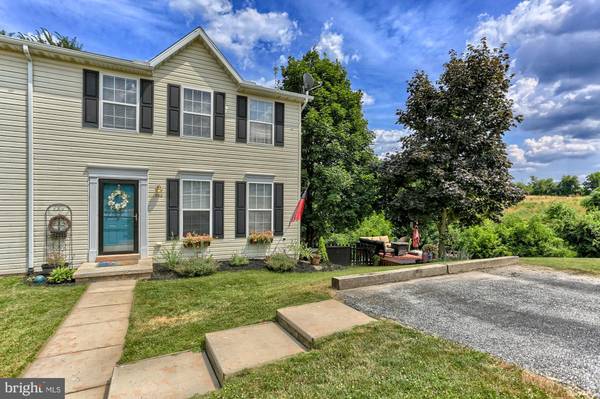 262 BREEZEWOOD DR, Hanover, PA 17331