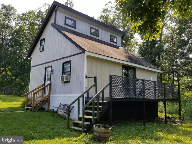 2167 FULTON RD, Hedgesville, WV 25427