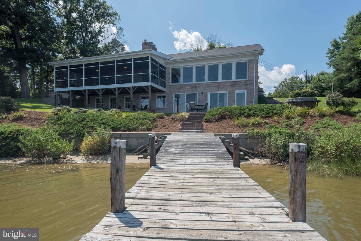 Colonial Beach, VA 22443,36 WATERVIEW PT