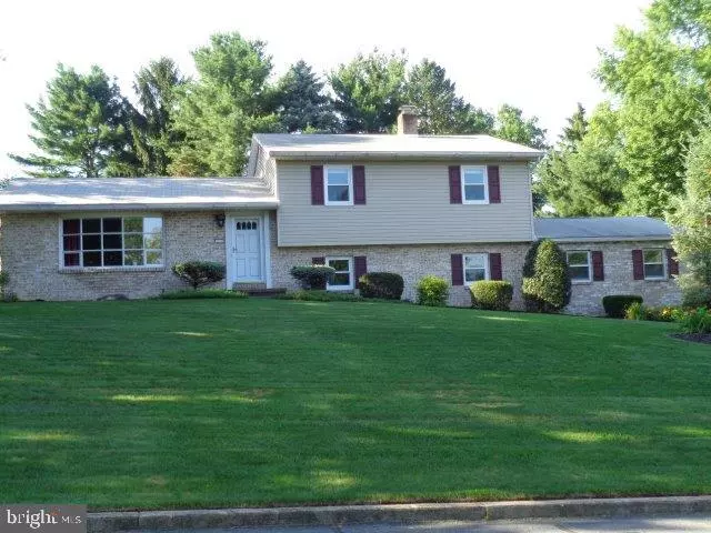 Carlisle, PA 17013,60 MOONGALE DR