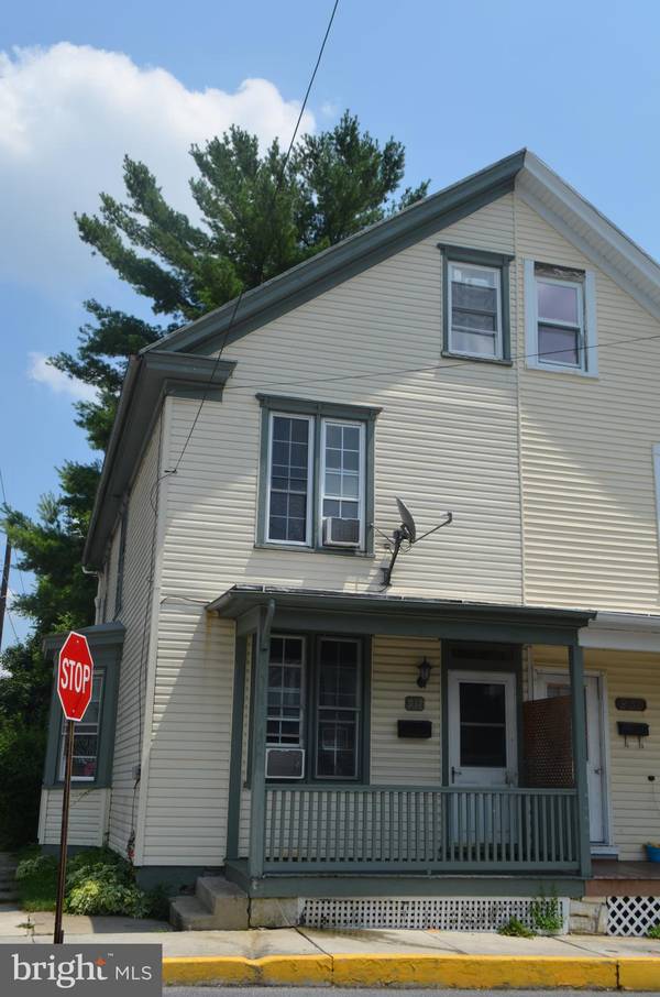 937 FACTORY ST, Carlisle, PA 17013