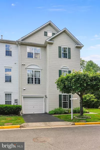 13407 CLEEVE HILL CT, Herndon, VA 20171