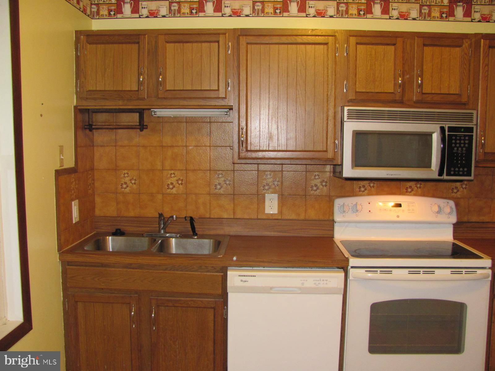 Etters, PA 17319,122 JUNIPER DR