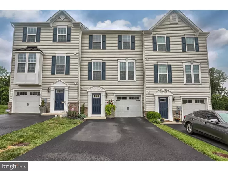 1815 HONEYSUCKLE CT, Downingtown, PA 19335