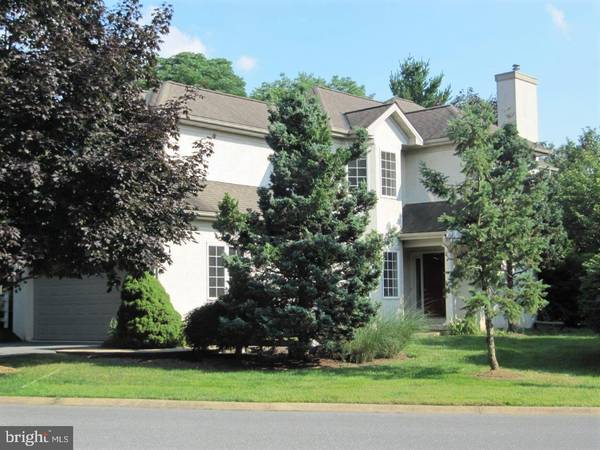 797 WOODFIELD DR, Lititz, PA 17543