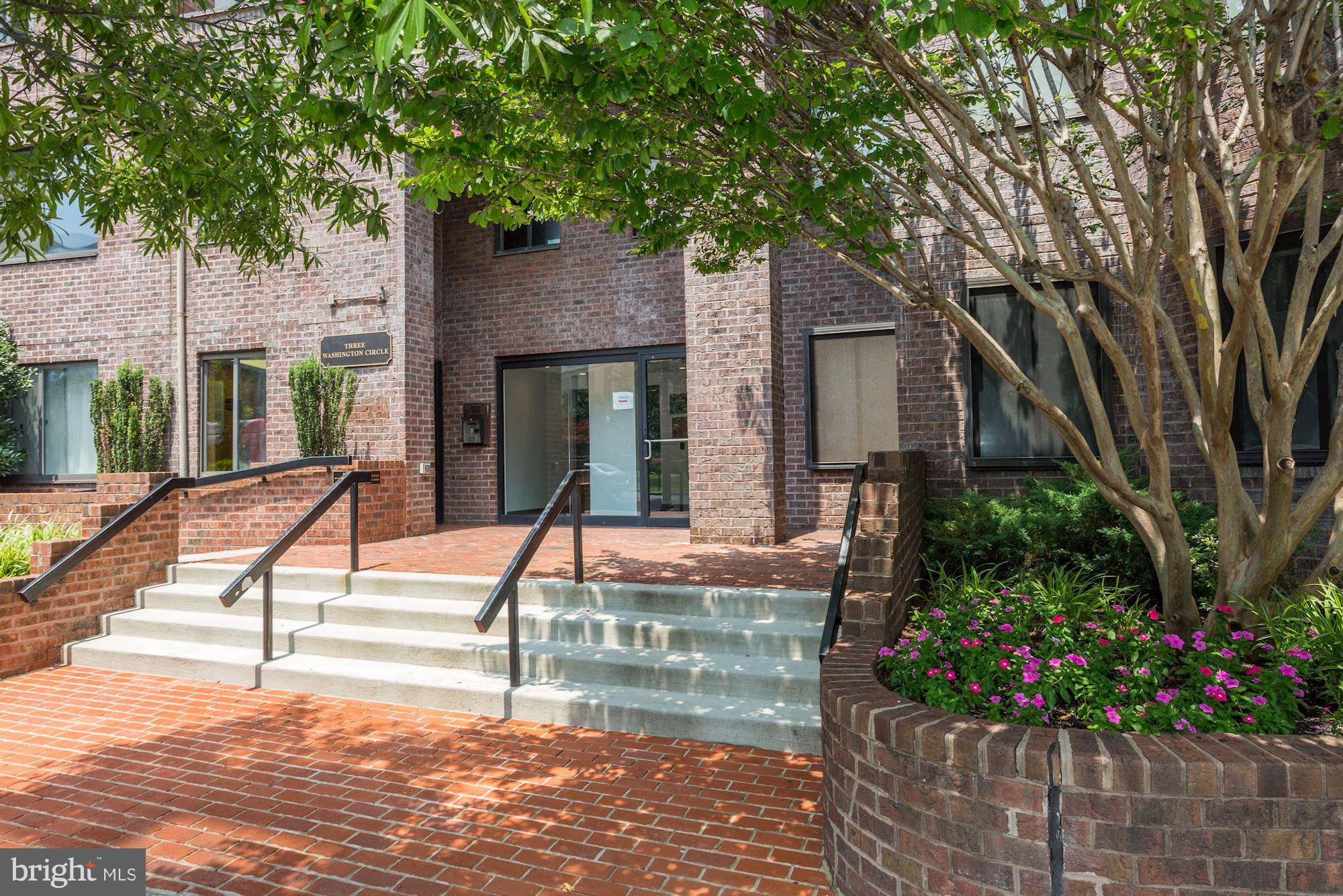 Washington, DC 20037,3 WASHINGTON CIR NW #703