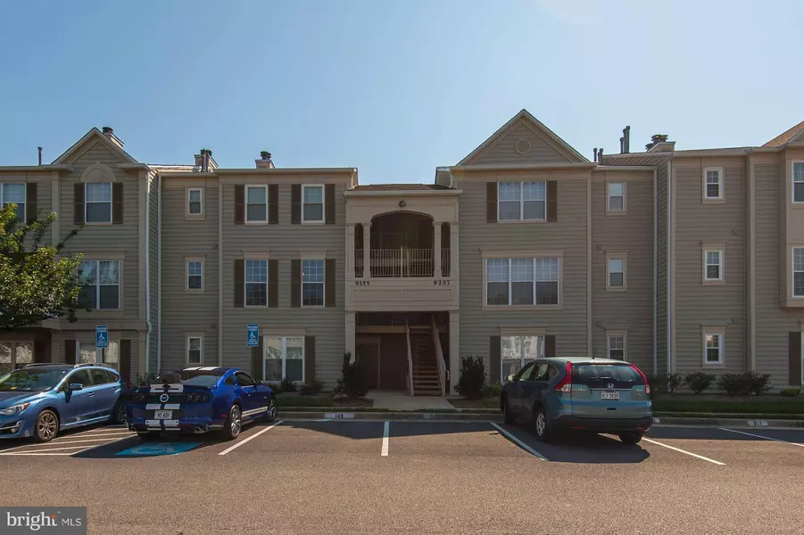 9255 CARDINAL FOREST LN #201, Lorton, VA 22079