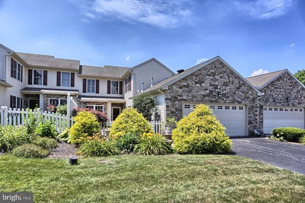 2185 DEER RUN DR, Hummelstown, PA 17036