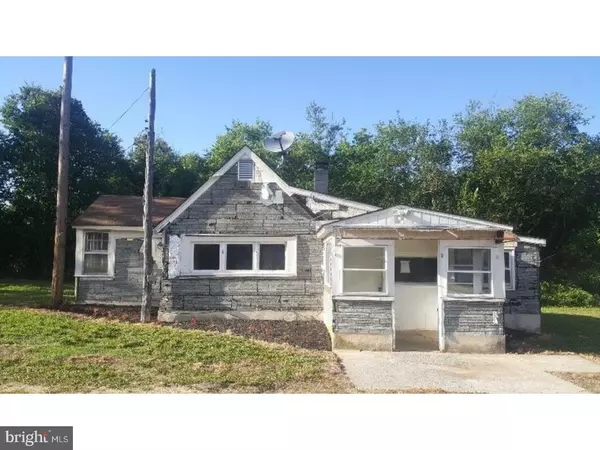 Elmer, NJ 08318,28 MENDES AVE