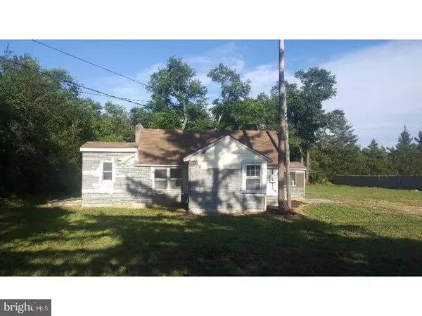 Elmer, NJ 08318,28 MENDES AVE