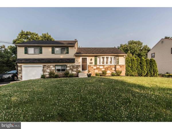 956 HILLTOP RD, Warminster, PA 18974