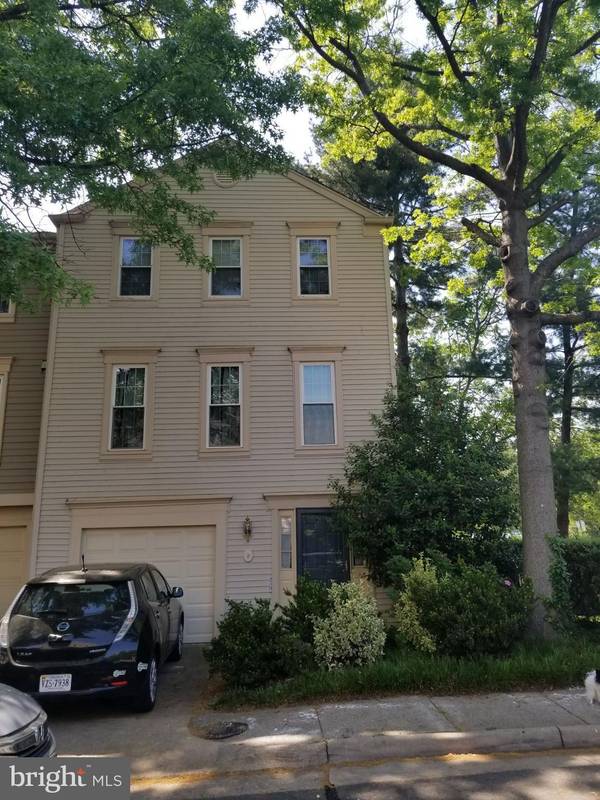 3 FENDALL AVE, Alexandria, VA 22304