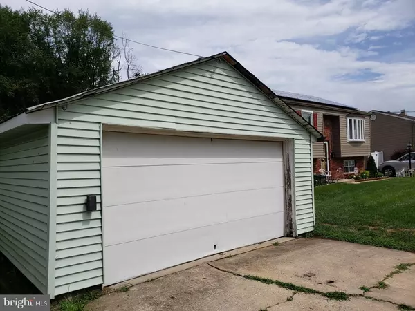 Gibbstown, NJ 08027,18 ROSE AVE