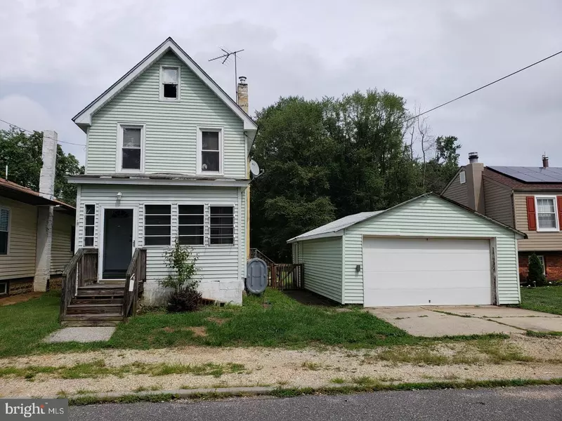 18 ROSE AVE, Gibbstown, NJ 08027