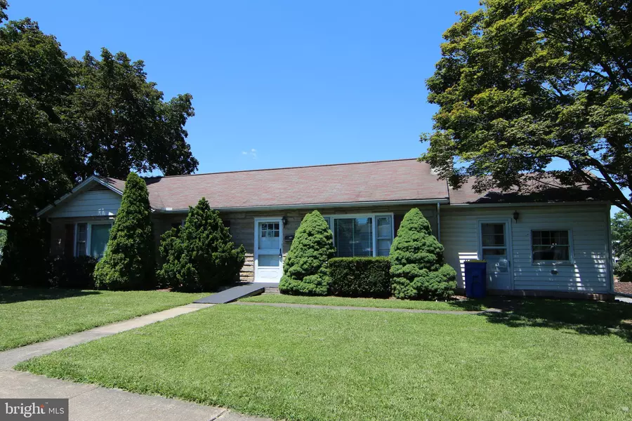 7 PARK CIRCLE RD, Middletown, PA 17057