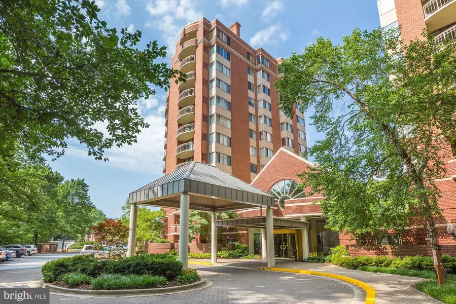 5800 NICHOLSON LN #1-1004, Rockville, MD 20852