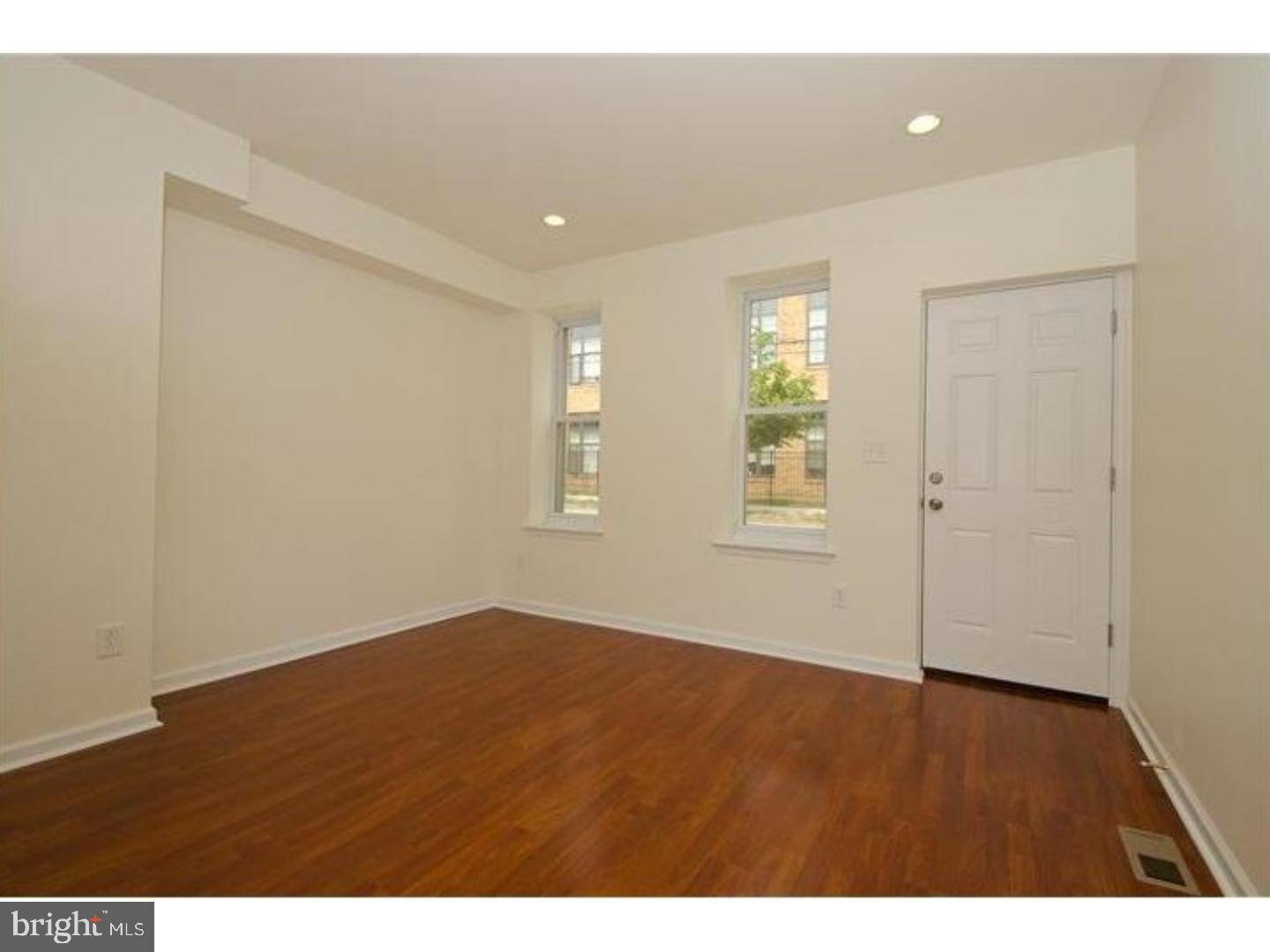 Philadelphia, PA 19128,437 PENSDALE ST