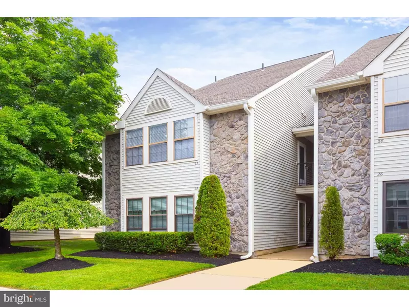 27 SUMMIT CT, Marlton, NJ 08053