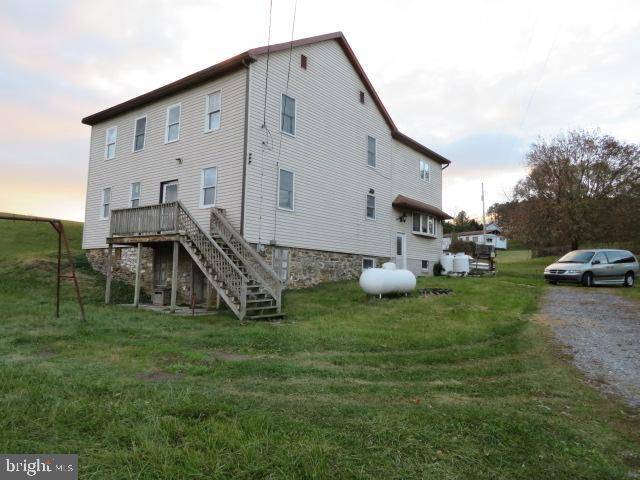 1200 PORTERS RD, Spring Grove, PA 17362