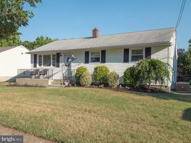 208 W HENRY ST, Palmyra, NJ 08065