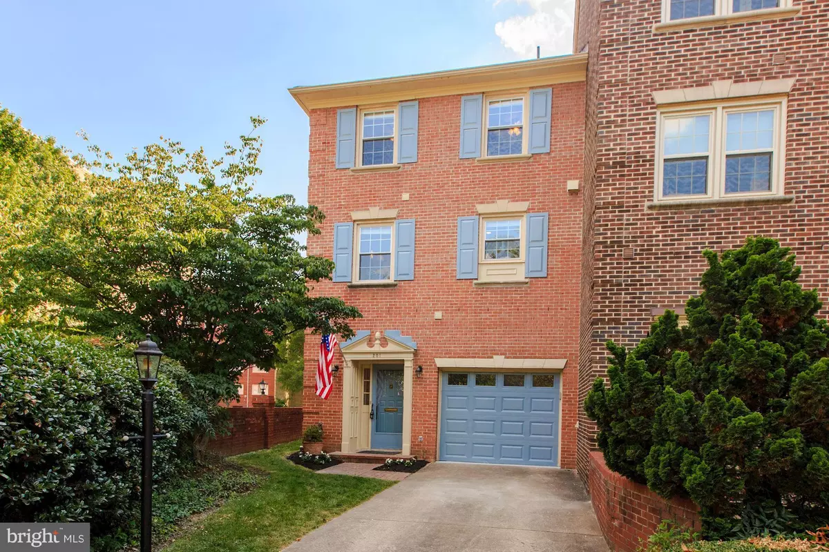 Falls Church, VA 22046,201 GREAT FALLS ST