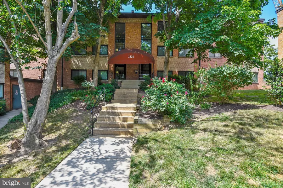 3330 28TH ST S #404, Alexandria, VA 22302