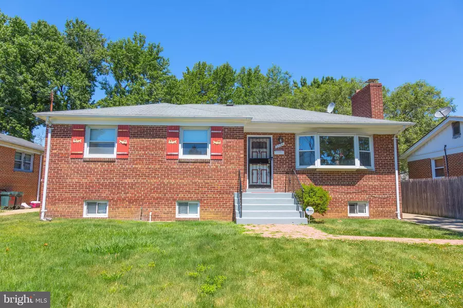 2706 COLEBROOKE DR, Temple Hills, MD 20748