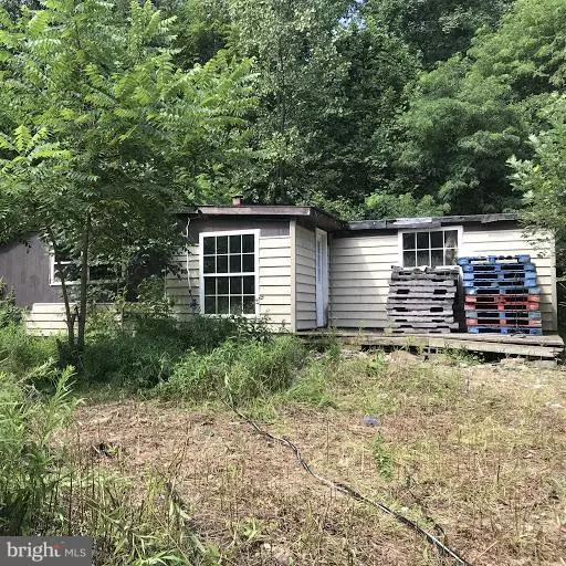 827 BURKE HILLS RD, Maurertown, VA 22644