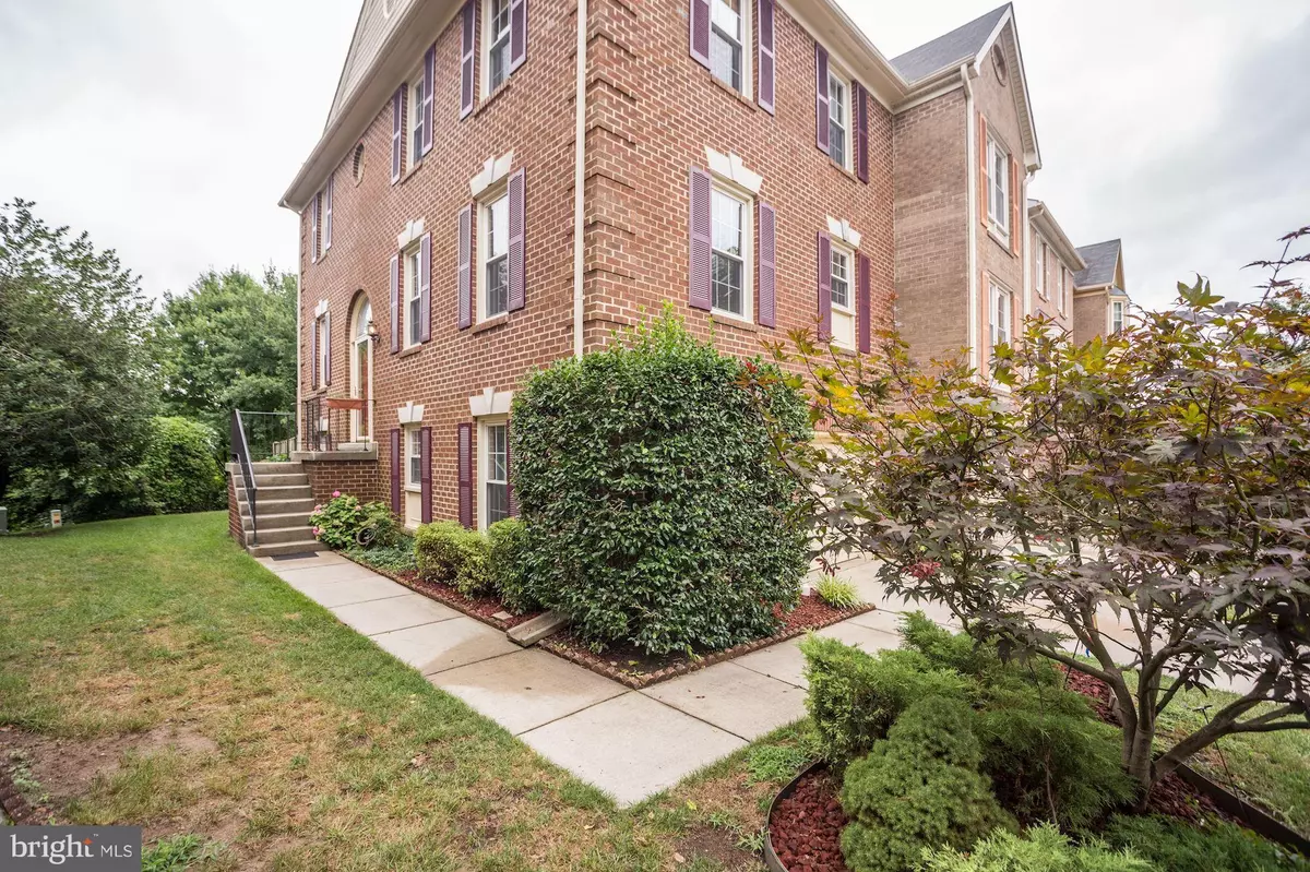 Alexandria, VA 22315,5950 NORHAM DR