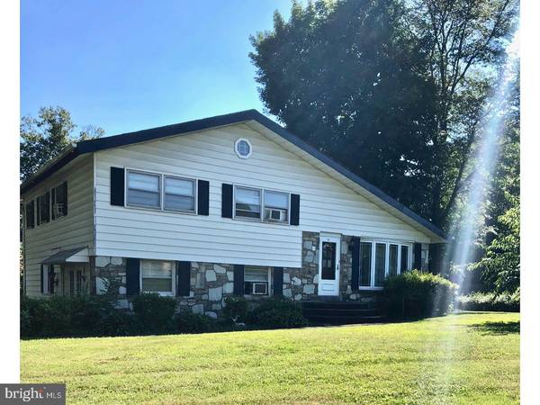 76 PEARL DR, Southampton, PA 18966