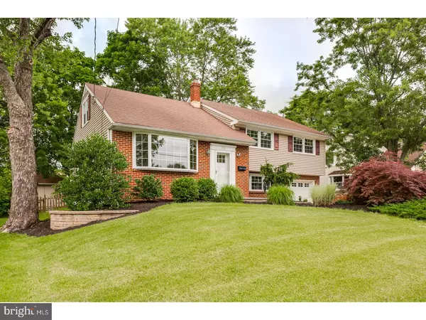 210 N WOODSTOCK DR, Cherry Hill, NJ 08034