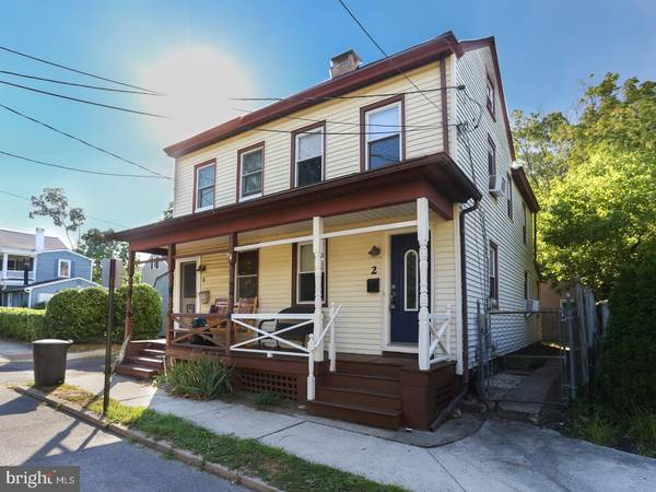 2 W CHESTNUT ST, Bordentown, NJ 08505