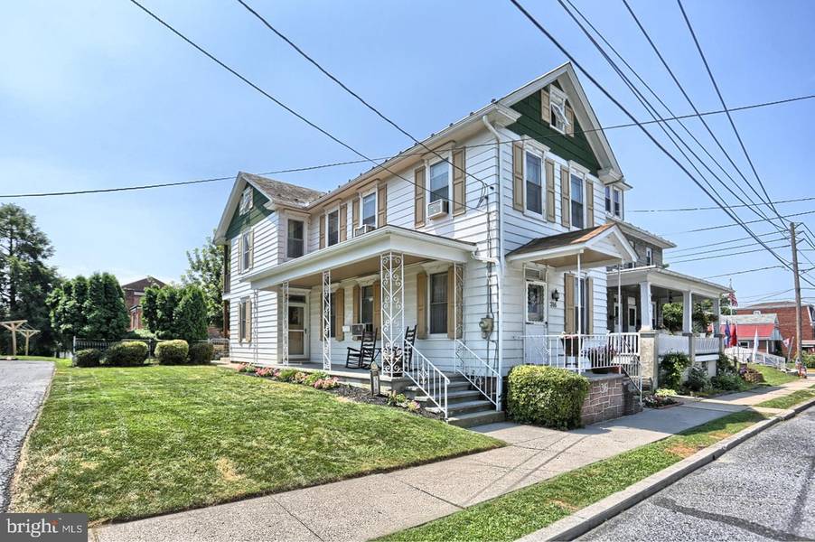 316 E WATER ST, Middletown, PA 17057