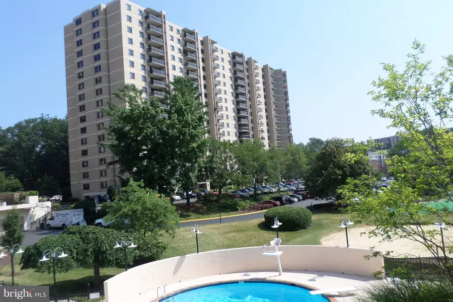 203 YOAKUM PKWY #1021, Alexandria, VA 22304