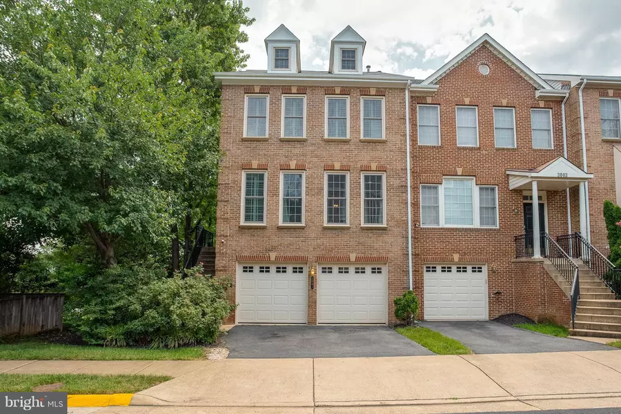 3001 FALLSWOOD GLEN CT, Falls Church, VA 22044