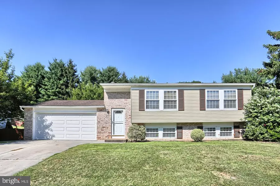 804 BRIARWOOD LN, Camp Hill, PA 17011