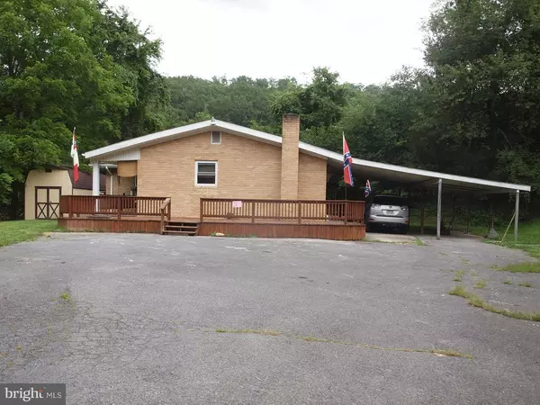 2142 PETERSBURG PIKE, Franklin, WV 26807