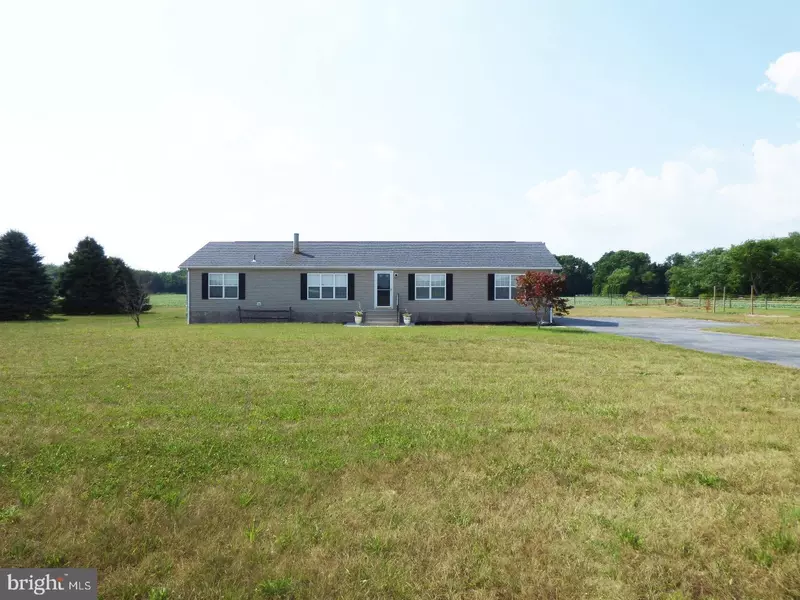 1023 ANDREWS LAKE RD, Felton, DE 19943