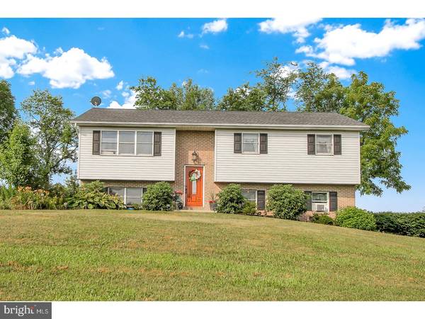 28 KALEY CT, Mohrsville, PA 19541