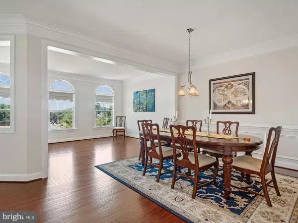 Woodbridge, VA 22193,5879 RIVERSIDE DR