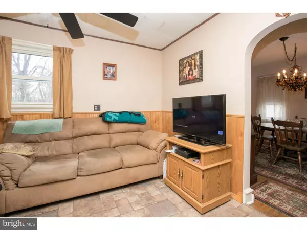 Mount Ephraim, NJ 08059,1002 MARKET ST