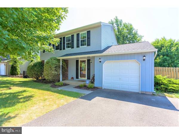 215 HAMPTON DR, Langhorne, PA 19047