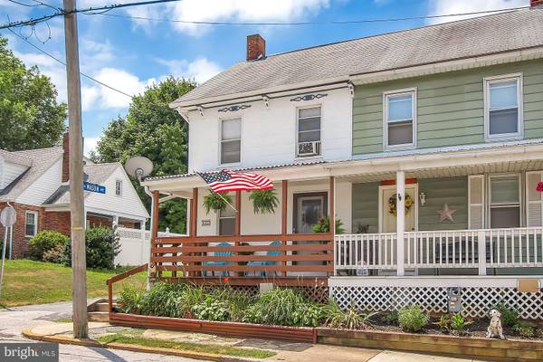 332 W MAPLE ST, Dallastown, PA 17313