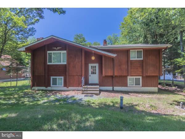 2162 TUSCARORA DR, Pocono Lake, PA 18347