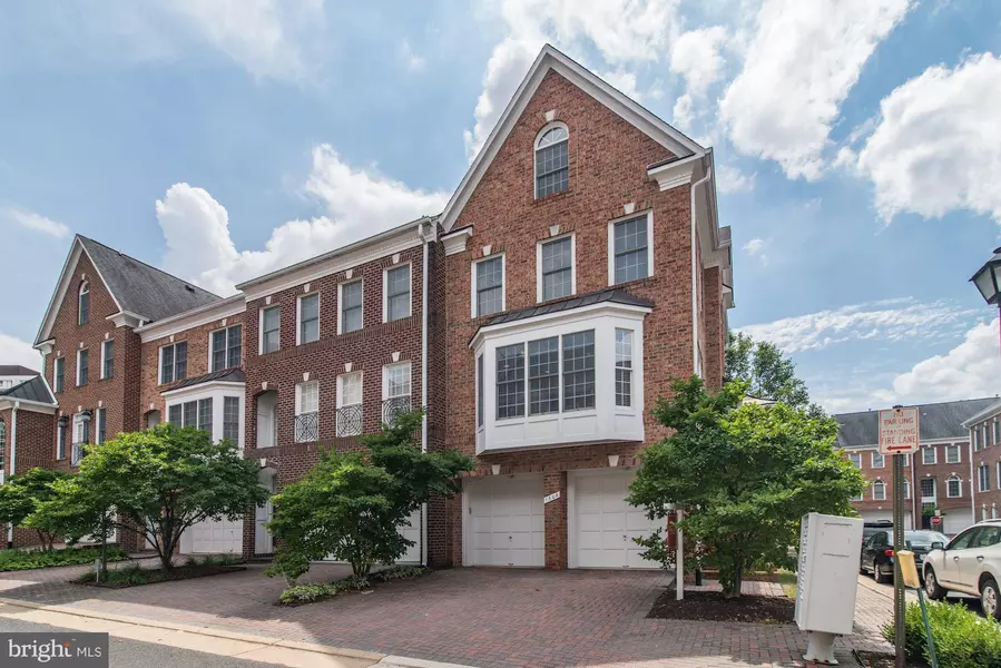 1308 MCLEAN CREST CT, Mclean, VA 22101