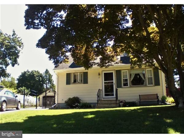 27 FARMER DR, Allentown, NJ 08501