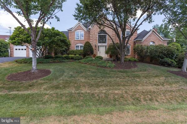 6467 GRISTMILL SQUARE LN, Centreville, VA 20120