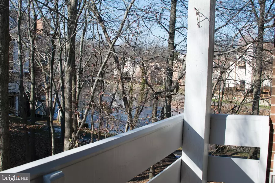 3152-I ANCHORWAY CT #I, Falls Church, VA 22042