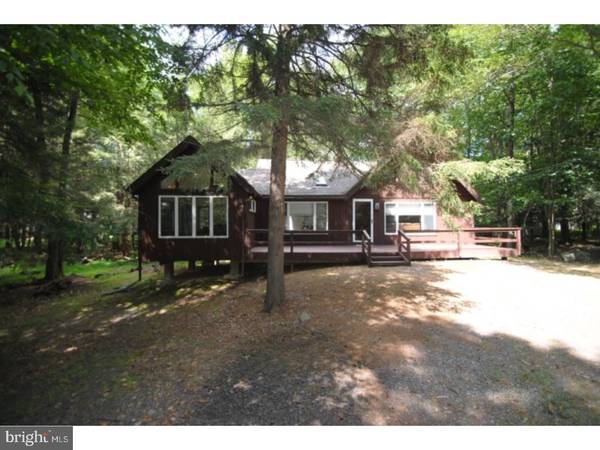 111 BUFFALO TRL, Pocono Lake, PA 18347